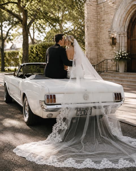 Vintage Car Send Off Photo Inspo
