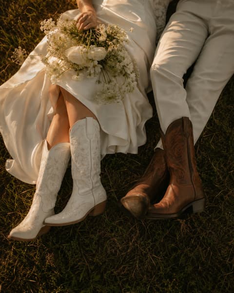 Cowboy Boots Wedding Photo Inspo